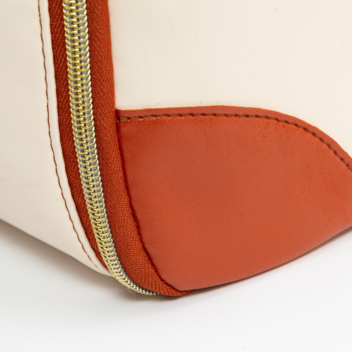 Luhxe Travel Bag (Holiday Flash Sale)